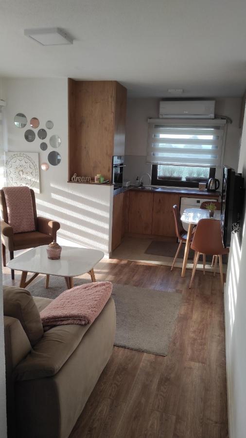 Apartman A&E Zivinice Екстериор снимка